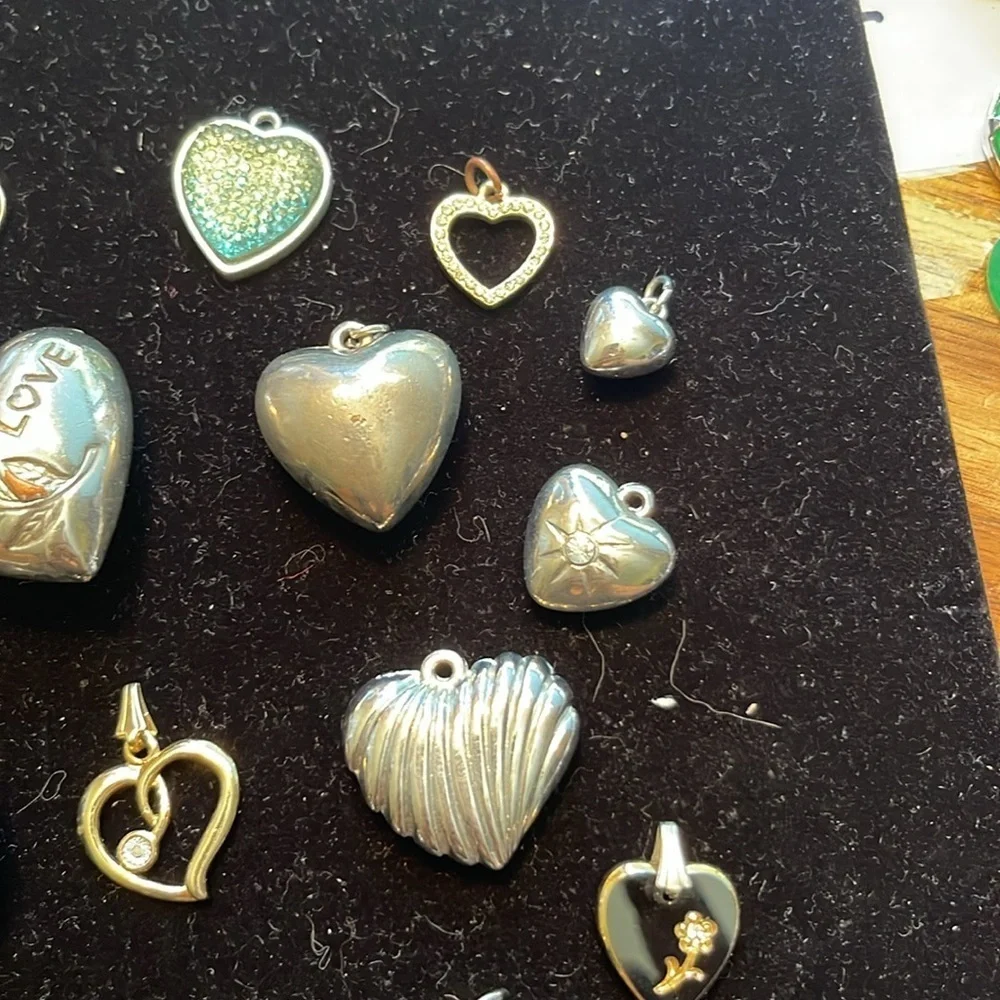 Heart (17) Pendants & Charms. All different. P